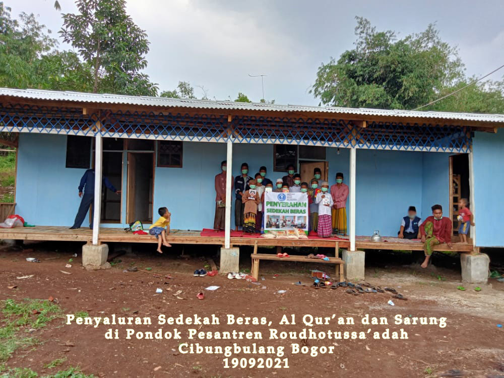 sedekah-beras-pondok-pesantren-roudhotussa'adah